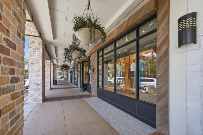 Building Photo - 200 Sandestin Ln