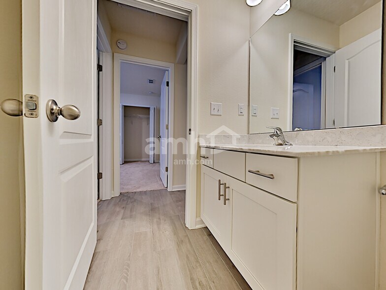 Building Photo - 351 Chasewood Dr