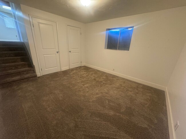 Building Photo - Beautiful Taylorsville Home for rent!