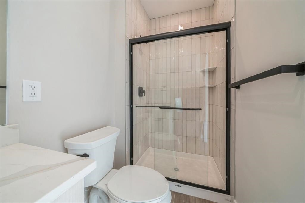 Building Photo - 203-205 Randolph Ave Unit# 101