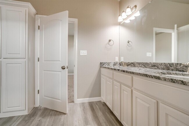 Building Photo - 3332 Arrow Creek Dr