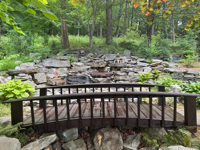 Building Photo - 3880 Point of Rocks Rd