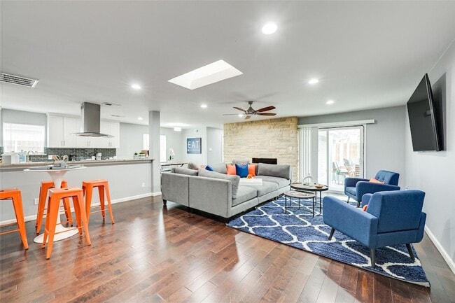 Building Photo - 10040 Spokane Cir