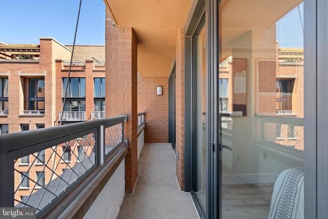 Building Photo - 631 D St NW