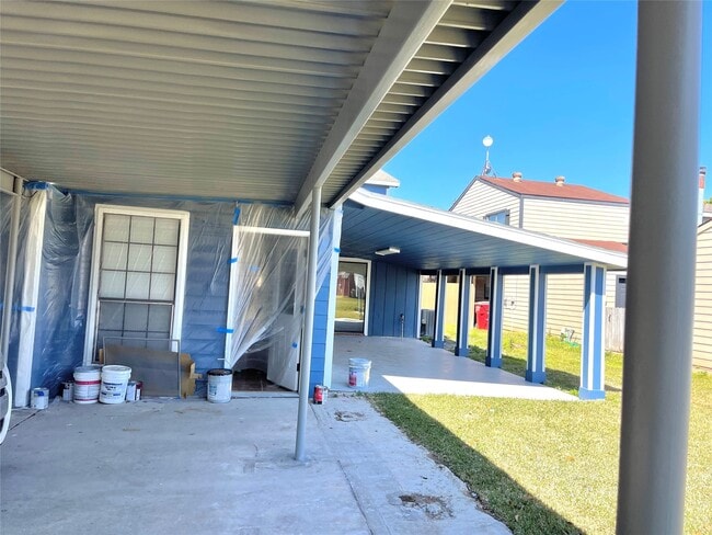 Building Photo - 825 Clubside Dr
