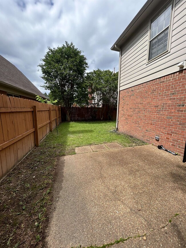 Building Photo - 4031 Sawgrass Dr