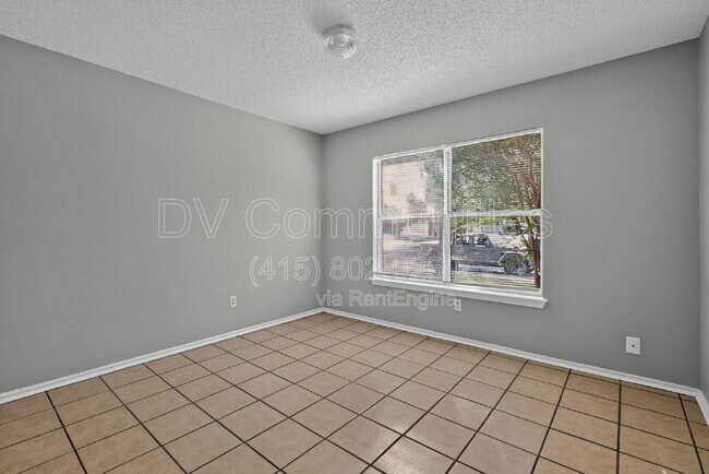 Building Photo - 6721 Haven Meadow Dr