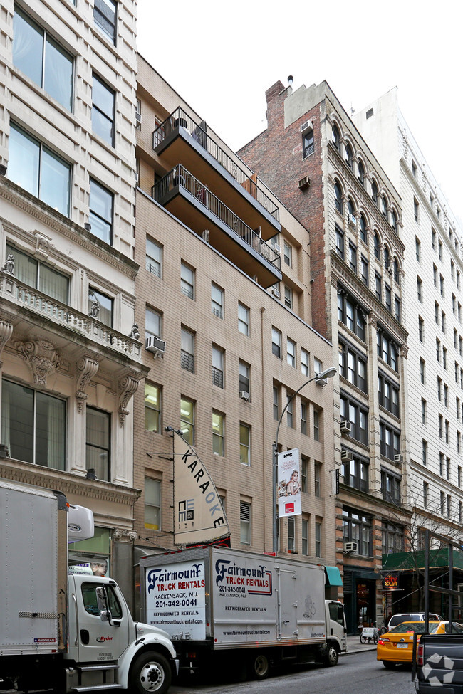 Building Photo - 52-54 E 13th St