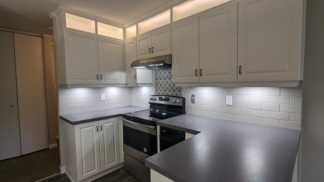 Building Photo - 2525 Main St