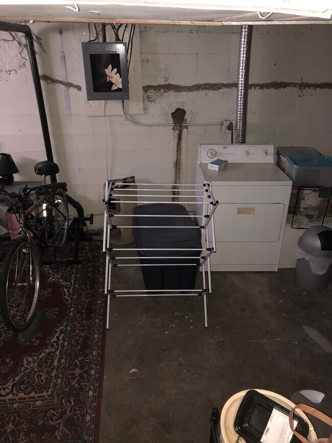 Building Photo - Charming N. Portland Apartment located in the Piedmont Neighborhood!