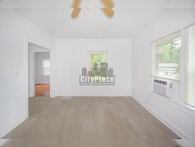 Building Photo - 3261 Carrollton Ave