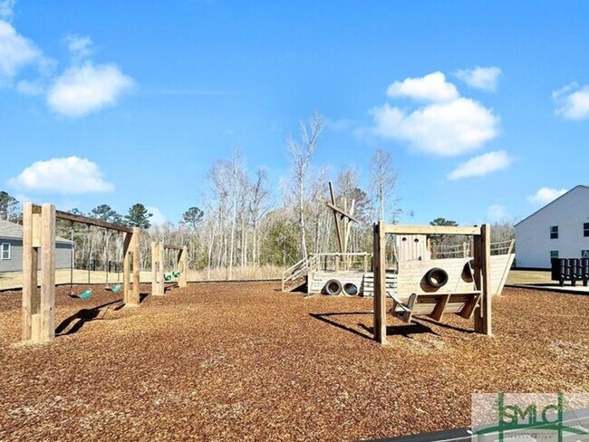 Building Photo - 207 Windsong Dr