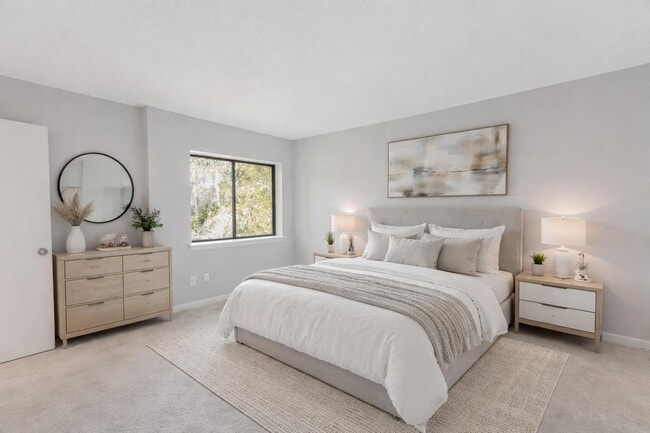 Building Photo - 612 Pine Ridge Pl