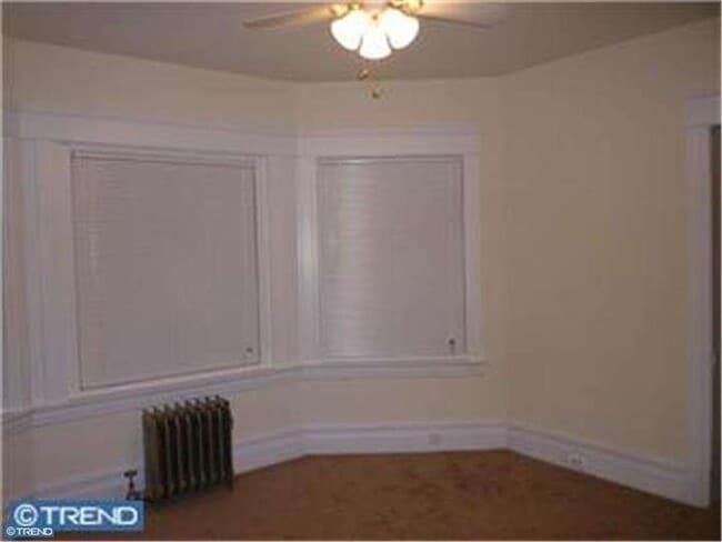 Building Photo - 1242 E High St