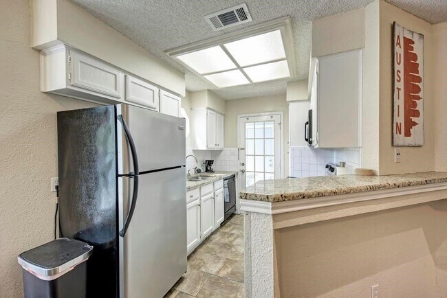 Building Photo - 3111 Tom Green St