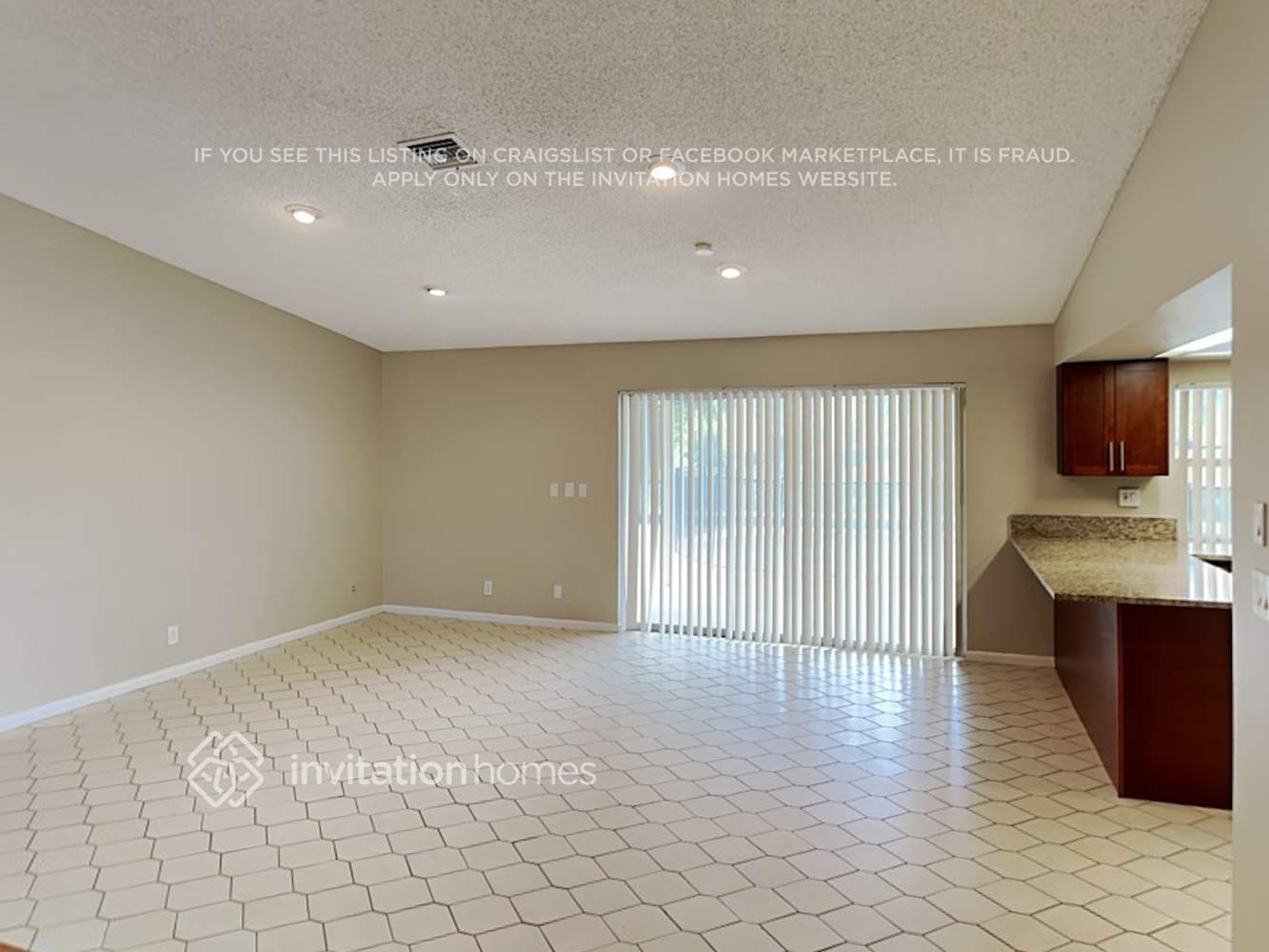 Building Photo - 11440 NW 18th Manor