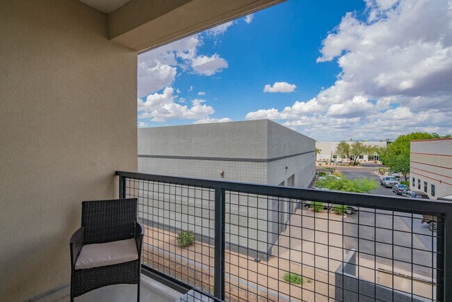 Building Photo - 15501 N Dial Blvd