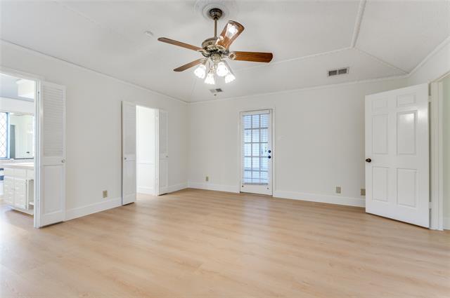 Building Photo - 2805 Staffordshire Dr