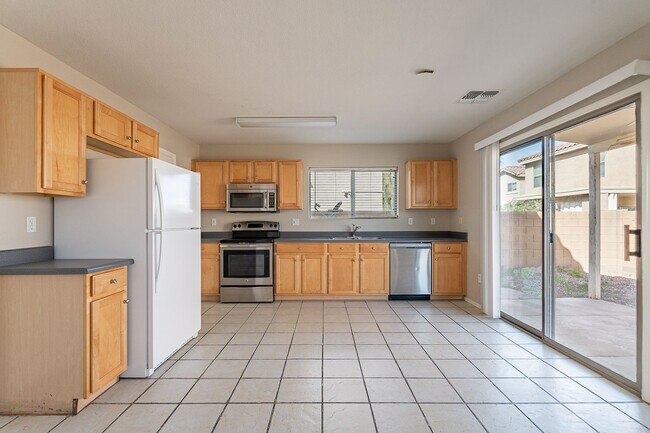 Building Photo - Home in Chandler for rent