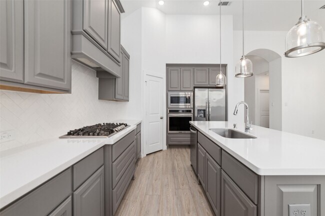 Building Photo - 7315 Camden Crestwood Way