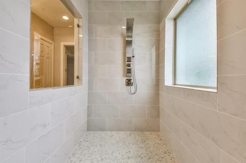 Building Photo - 2014 Briarstem Dr