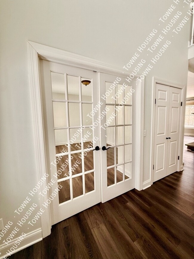 Building Photo - 13573 Schang Rd