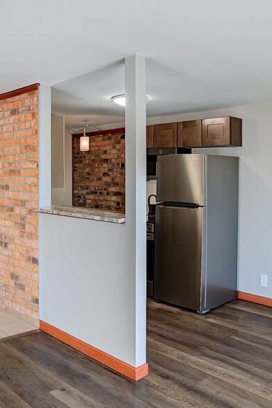 Building Photo - 5212 Belclare Rd