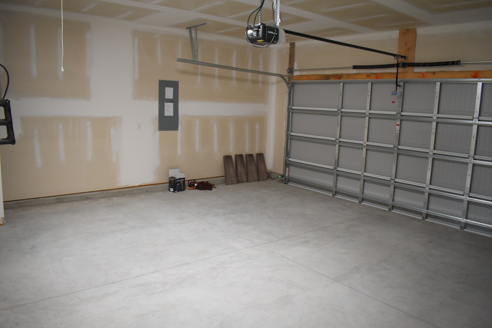 Building Photo - 471 St Kitts Way