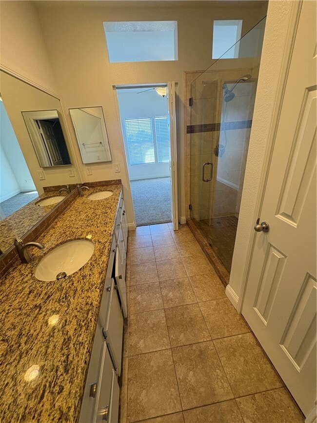 Building Photo - 1028 S Rossano Way