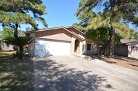 Building Photo - 906 Arrow Lake Dr