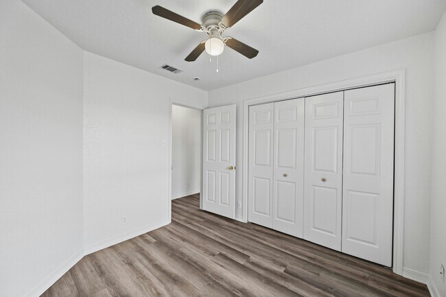 1st Bedroom - 502 Rockmoor Dr