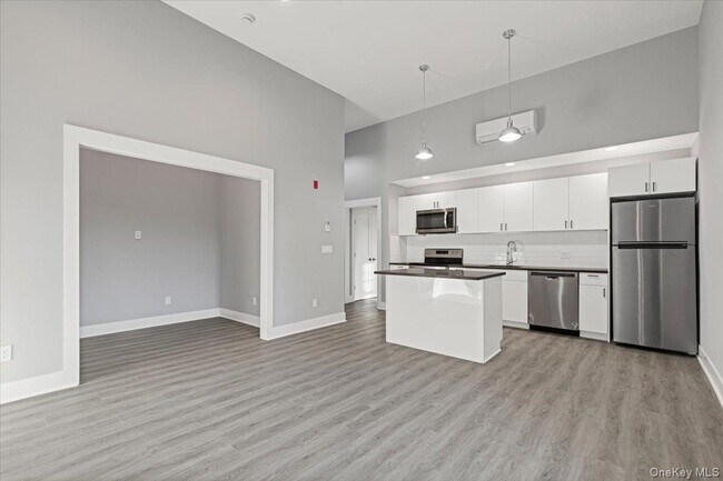 Building Photo - 47 Beekman Ave