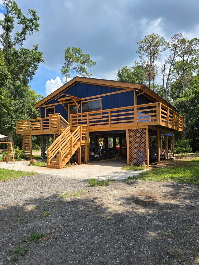 Building Photo - 2619 N Dover Rd
