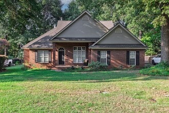 Building Photo - 55 Hickory Ln