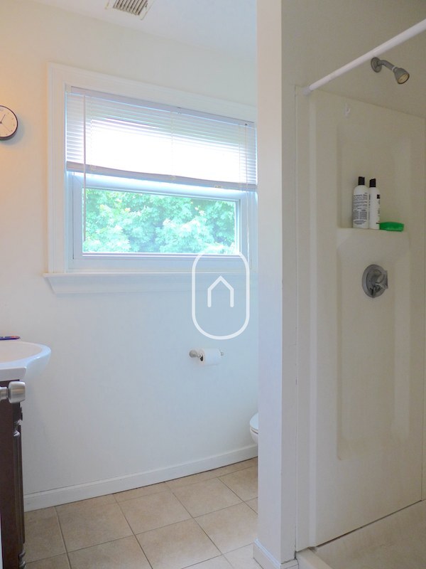 Building Photo - 4 Fisher Ave