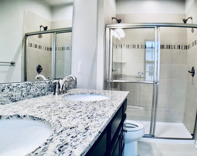 Building Photo - 2917 Stagg Ln