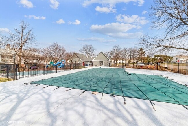 Building Photo - 607 Stone Cir Ct