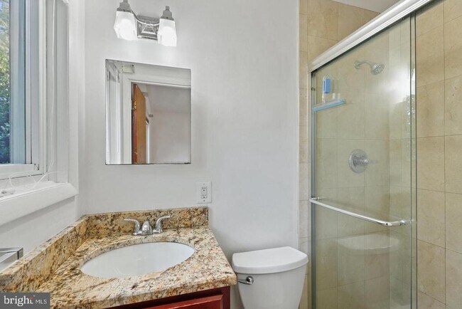 Building Photo - 6609 Bowie Dr