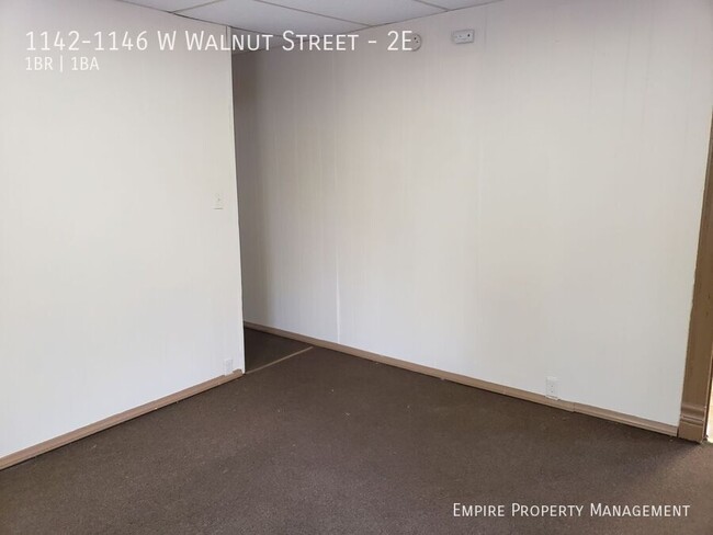 Building Photo - 2nd floor: 1 Bedroom/ 1 Bathroom Apartment...