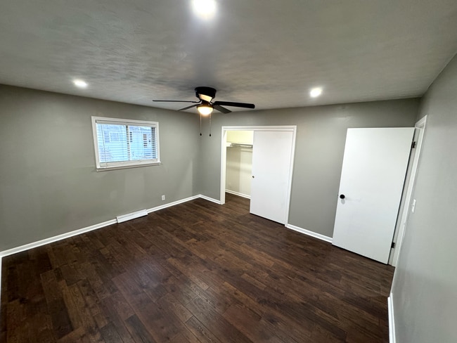 Building Photo - 908 S Crutcher Ave