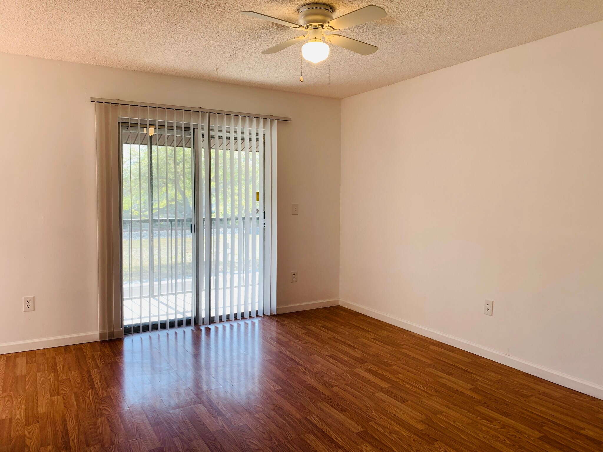 Building Photo - 428 Banana Cay Dr