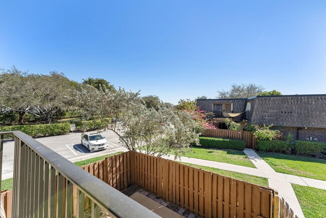 Building Photo - 2893 SW 22nd Cir