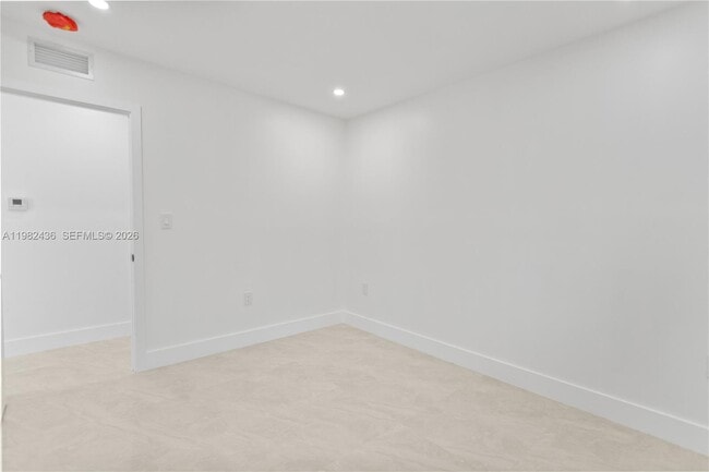 Building Photo - 15920 NW 17th Ct