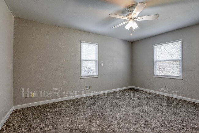 Building Photo - 831 Stewart Ave