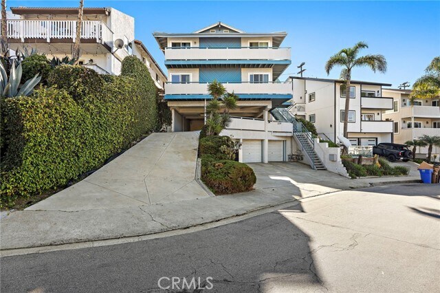 Building Photo - 229 W Escalones