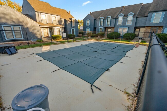 Building Photo - 4521 SW 33rd Terrace