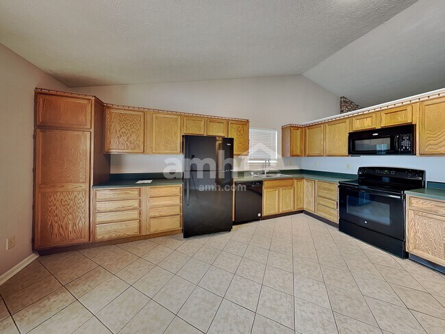 Building Photo - 489 E Quail Ridge Dr