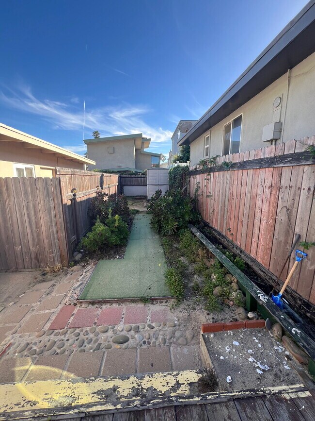 Building Photo - 1132 Dover Ln