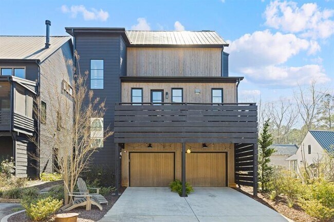 Building Photo - 304 Mado Ln