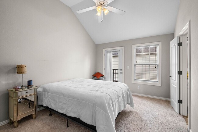 Building Photo - 563 N Tennyson Ln